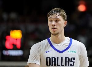 基德：弗拉格拥有能帮助球队的全面技能 他能够胜任球场任何位置