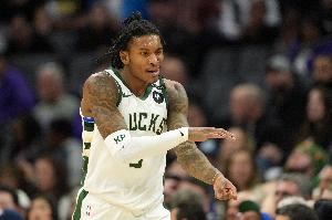 雄鹿官方：小凯文-波特左脚踝扭伤 将缺席接下来两个客场比赛