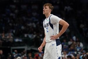 手感不佳！弗拉格半场6投1中得2分1板1断 正负值-8