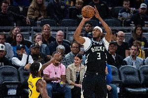 美记谈特纳被嘘:如果你是为了钱而离开 你就很可能会被球迷嘘